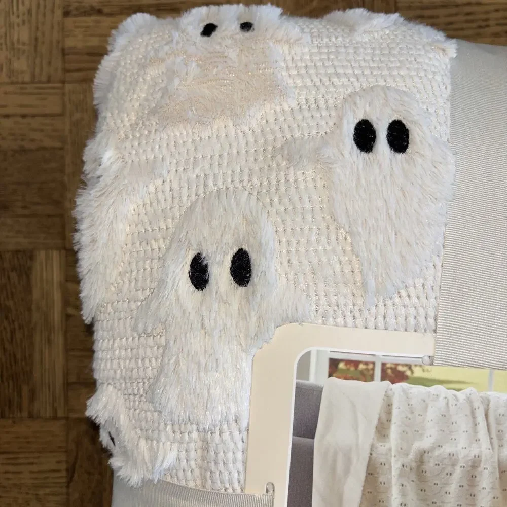 Costco Viral Halloween Ghost Embroidered Faux Fur Throw Blanket 60x70 NEW